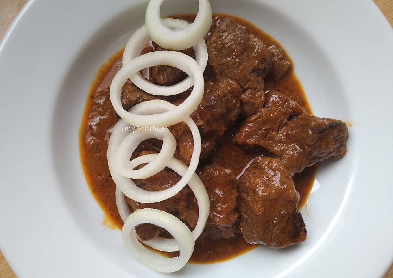 indonesk gula beef goulash with coconut milk