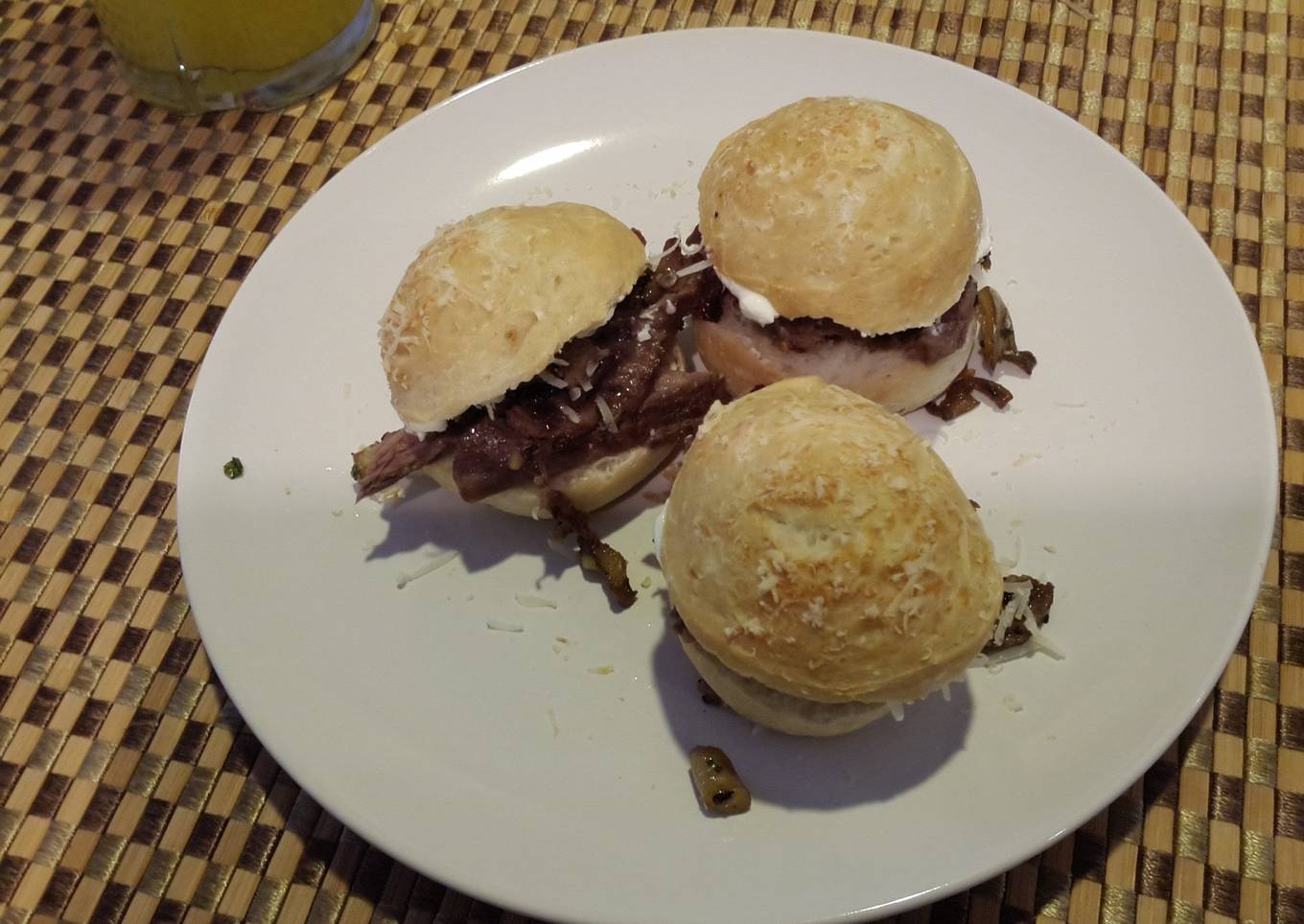 mini beef mushroom sandwiches