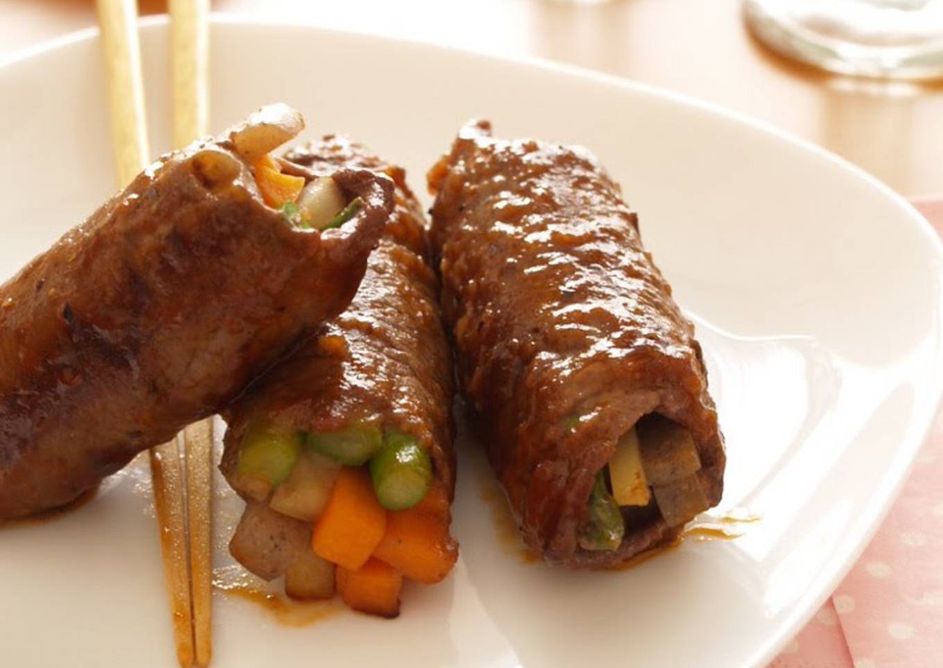 healthy beef and vegetable rolls