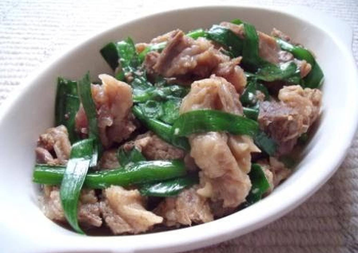 light and salty simmered beef tendon and chinese chives