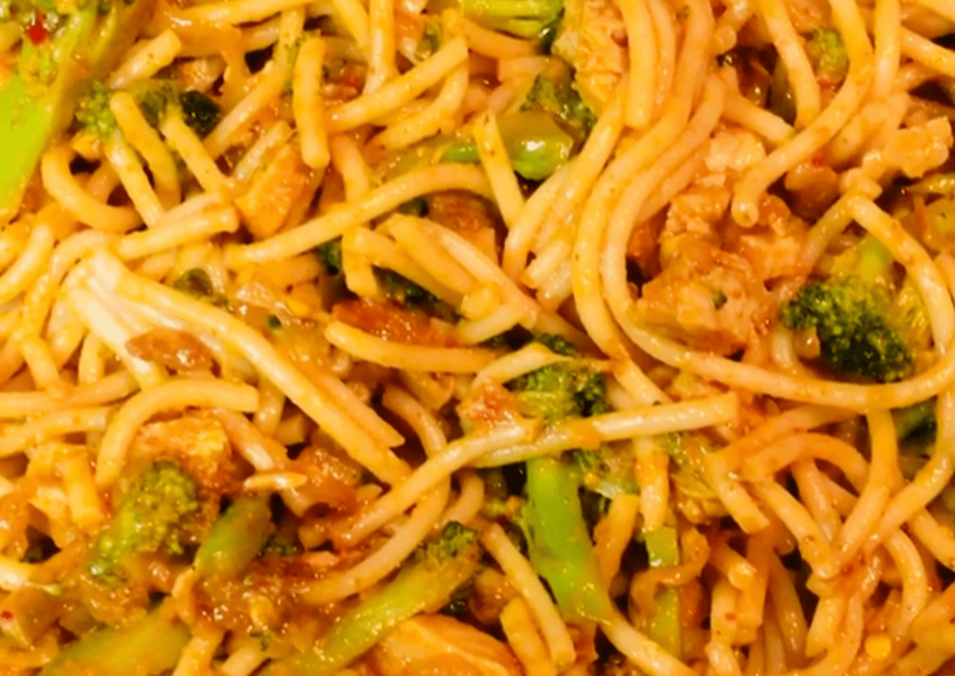 stir fried spaghetti with chicken and veg