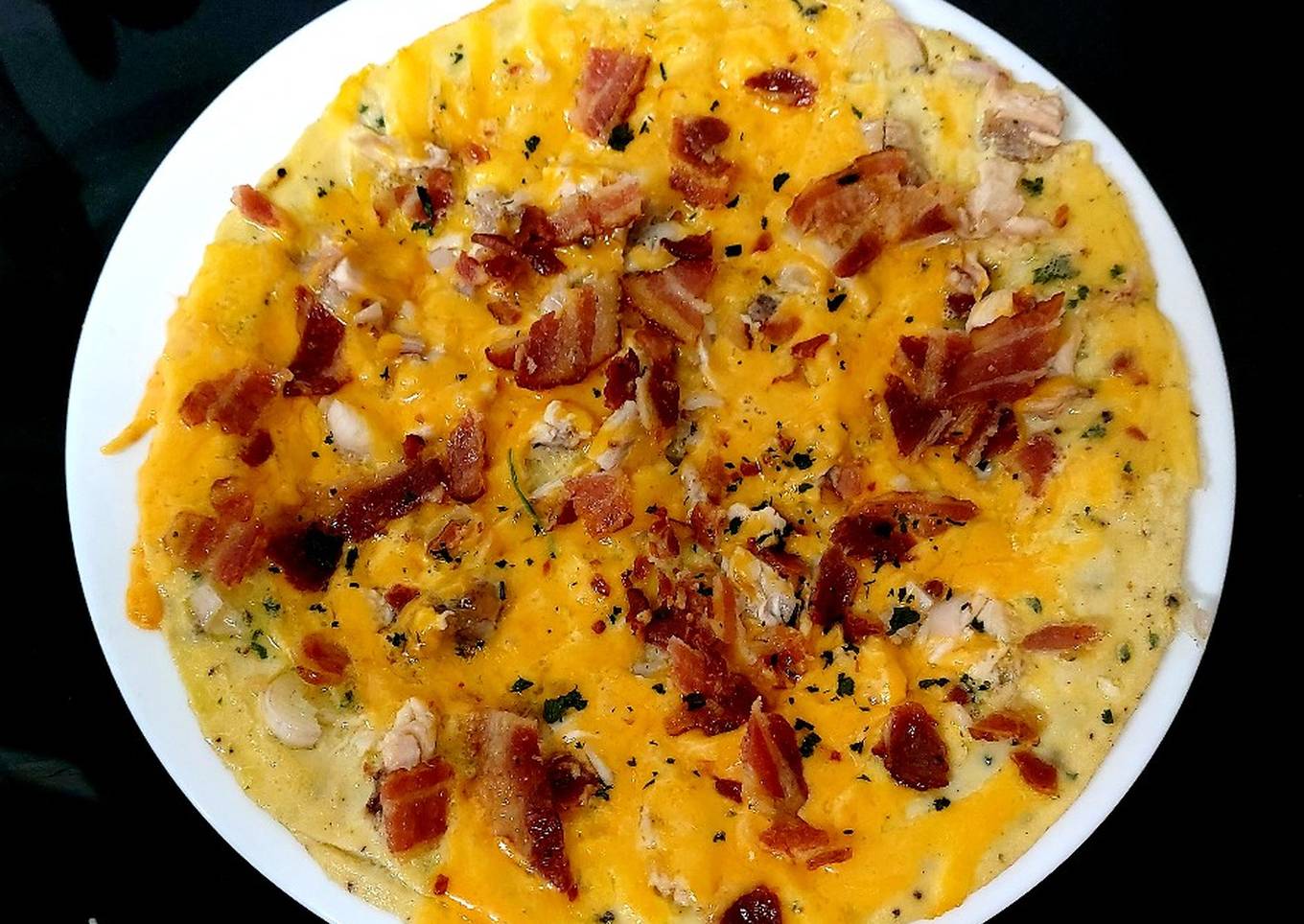 My left Over Chicken,Bacon & Cheese Omelette 🤩