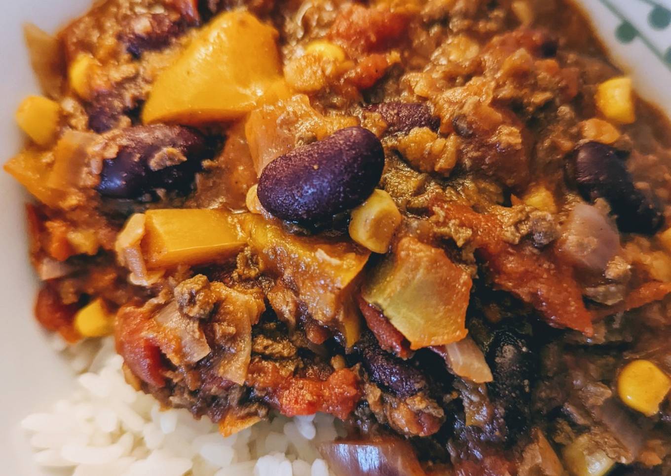 Vegan chilli with lentils