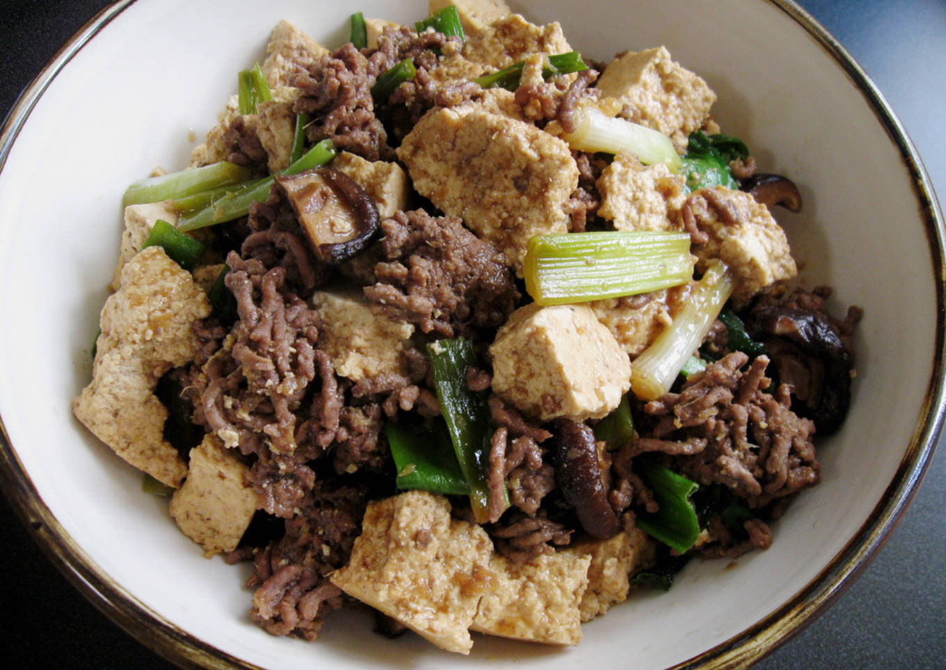 beef mince tofu in sukiyaki sauce
