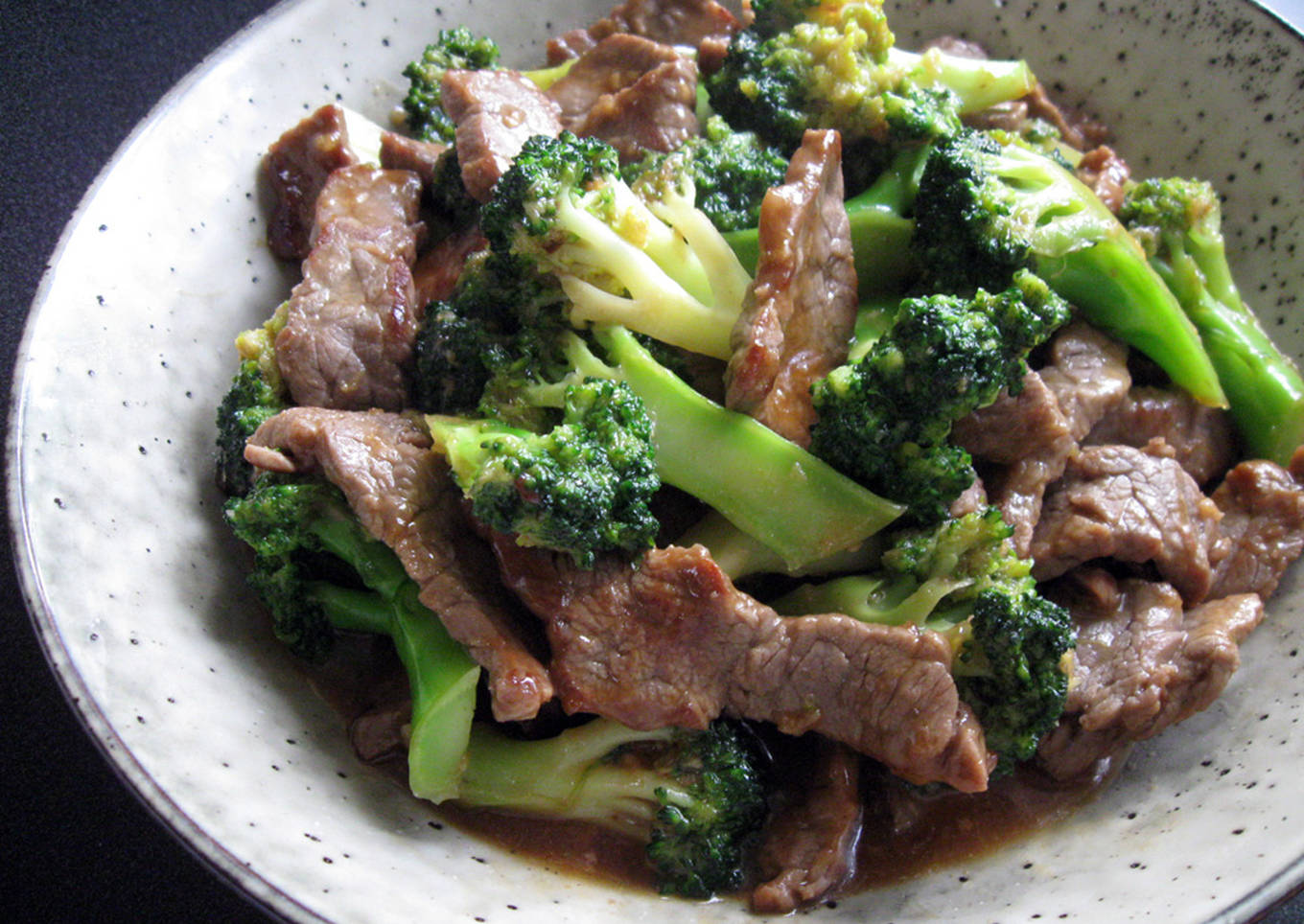 Stir-fried Beef & Broccoli with Oyster Sauce