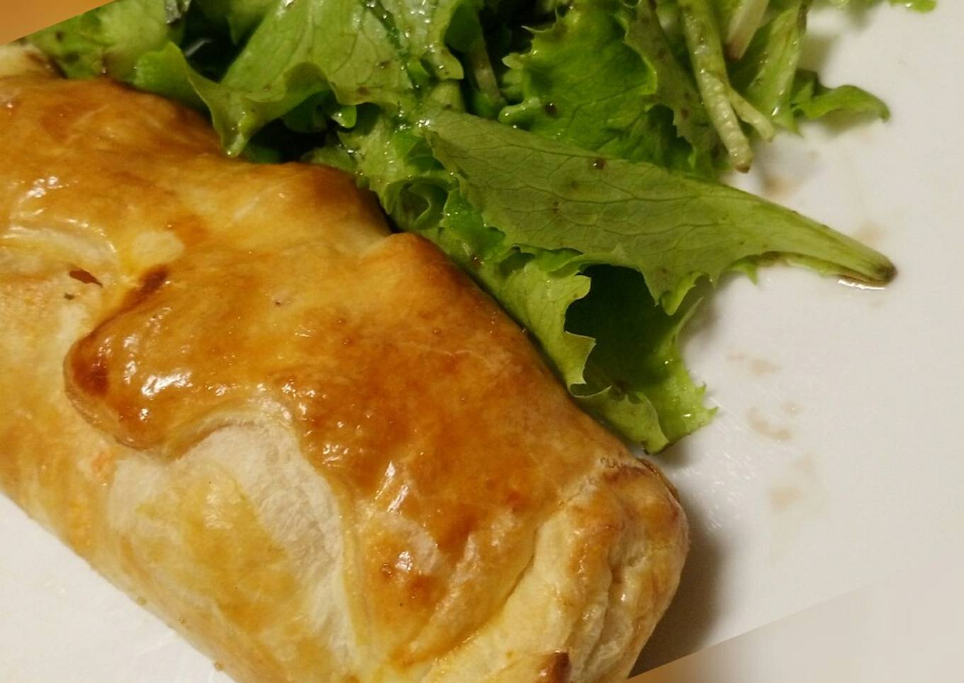 Chicken and feta pastry parcels